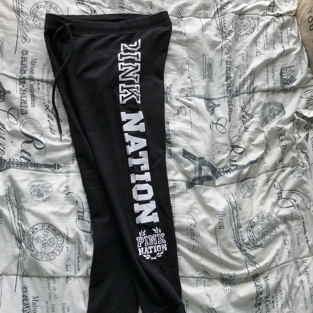 Black fitted sweatpants (joggers)